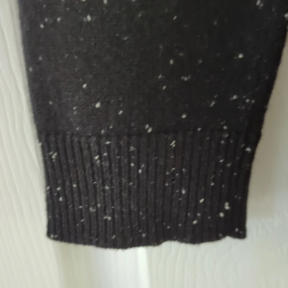 LABEL+thread Cashmere Colorblock Sweater - Picture 7 of 9